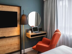 Hypo-allergenic bedding, in-room safe, desk, laptop workspace