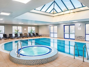 Indoor pool - Mercure Birmingham West Hotel (West Bromwich)