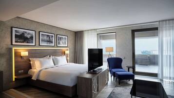 Studio, Terrace, Sea View (Caspian) | In-room safe, desk, laptop workspace, blackout curtains