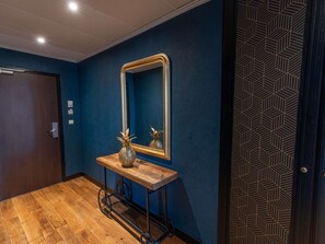 Suite, 1 King Bed