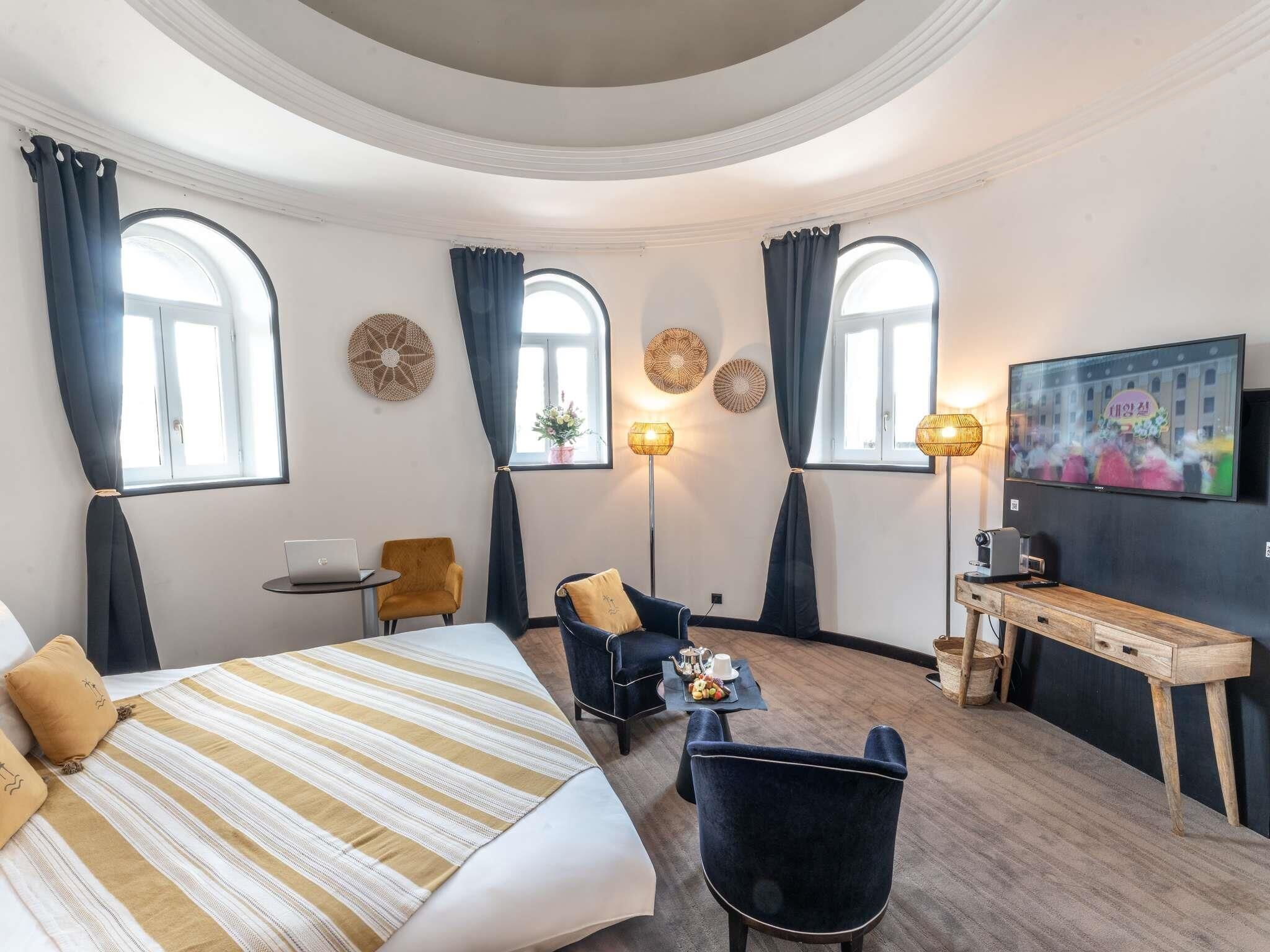 Suite, 1 King Bed