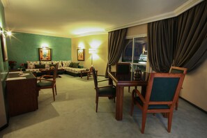 Senior Suite | In-room safe, desk, free WiFi, bed sheets - Mogador Opera (Marrakech)