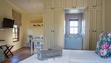Suite, Terrace, Mountain View | 1 bedroom, minibar, in-room safe, individually decorated