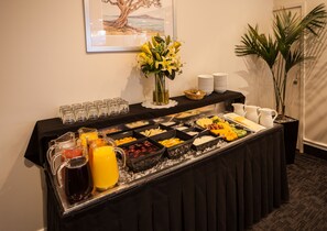 Breakfast area - Econo Lodge City Central (Auckland)