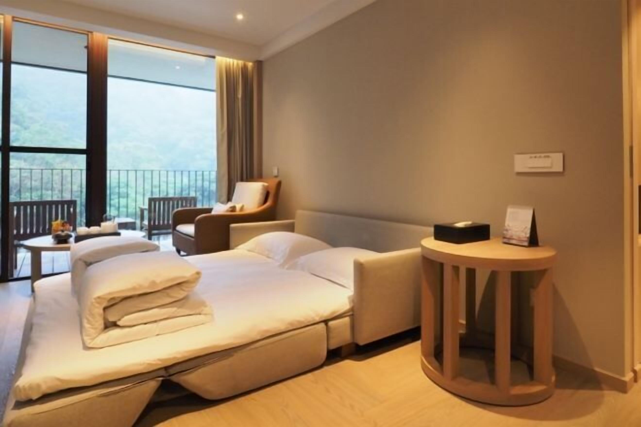 Minibar, in-room safe, individually decorated, laptop workspace