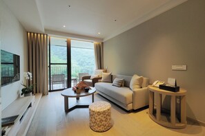 Western Family Suite-3 people