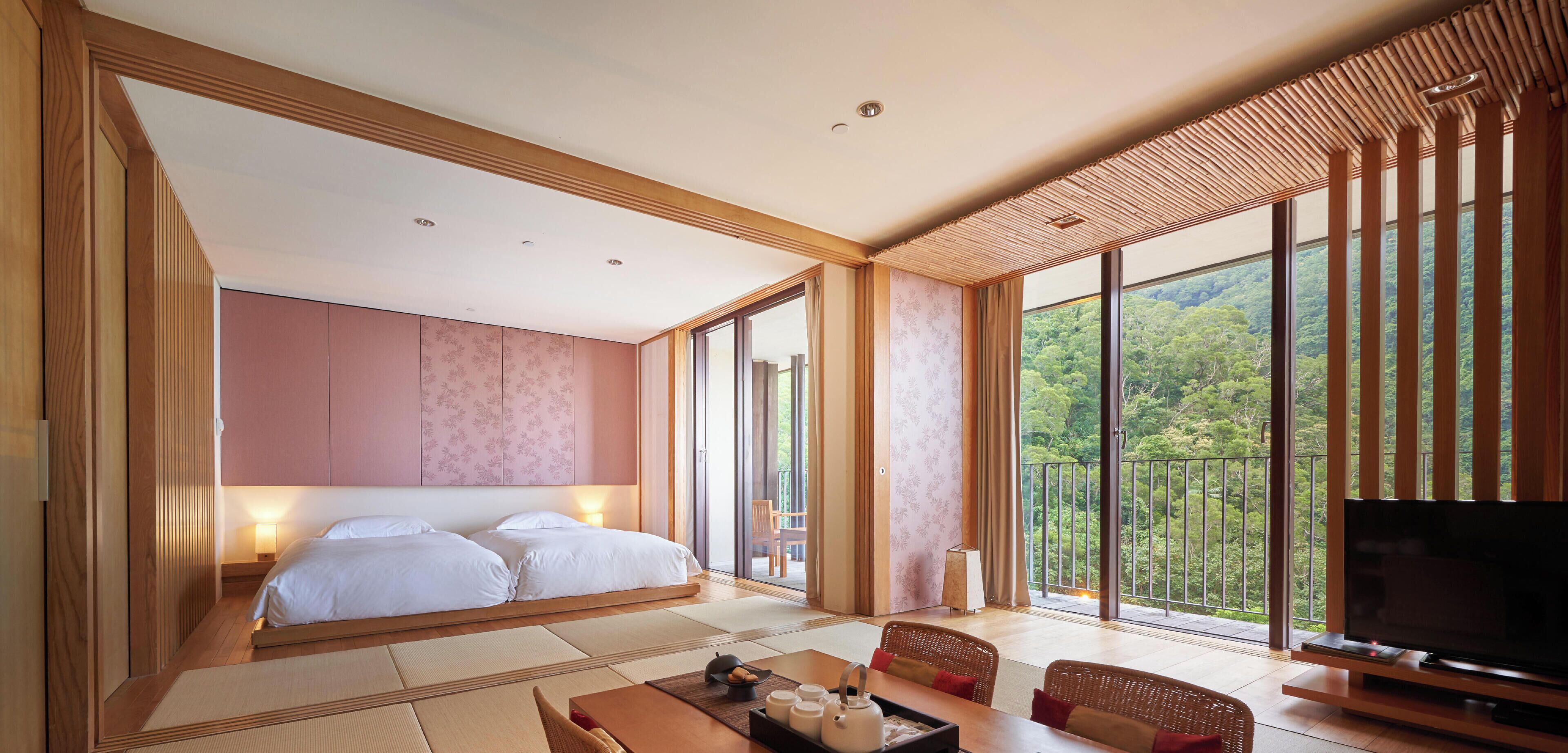 Complex Suite | Minibar, in-room safe, laptop workspace, blackout drapes