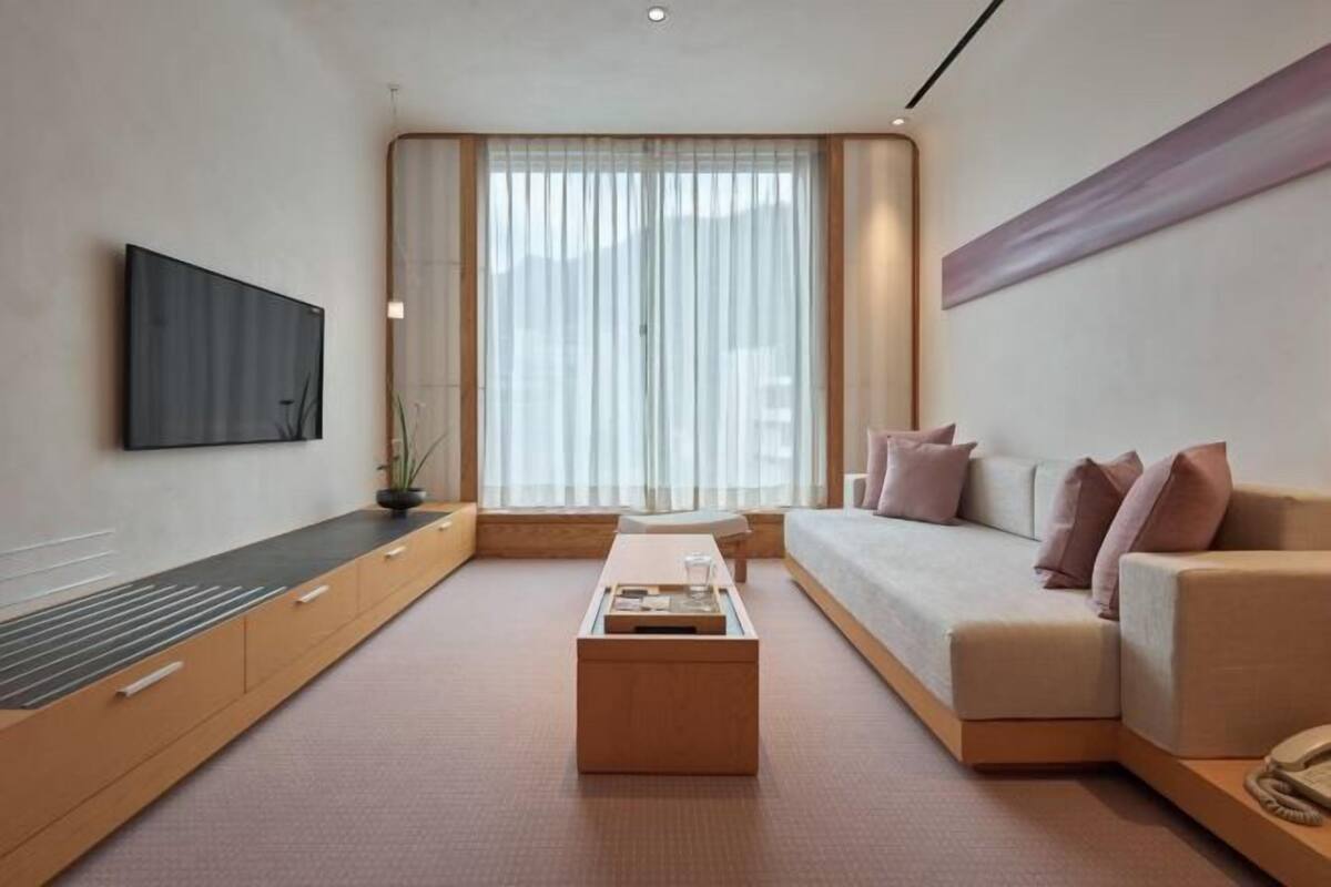 42 inci televisyen LED dengan digital, TV, Netflix