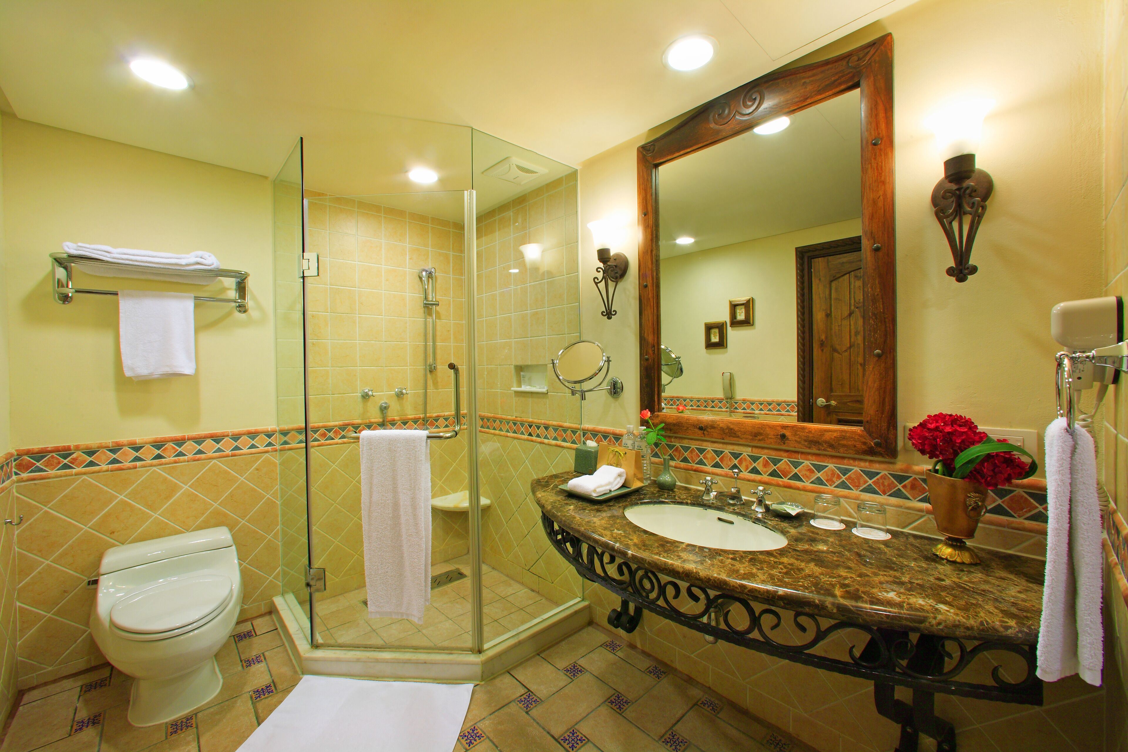 separate bathtub and shower, rainfall showerhead, free toiletries