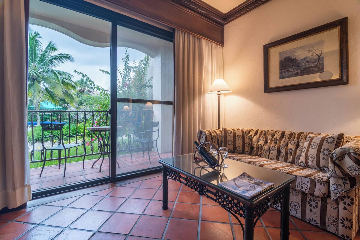 room | premium bedding, free minibar, in-room safe, individually decorated