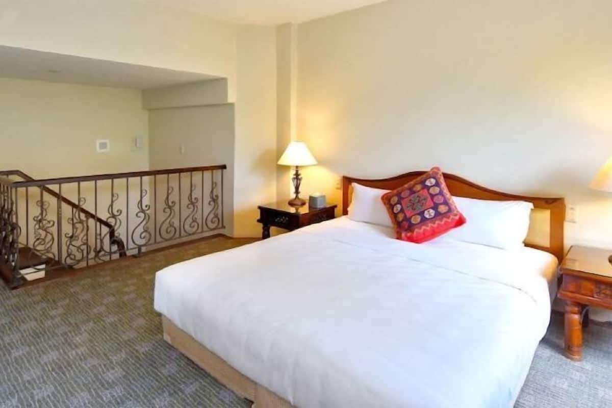 Premium bedding, free minibar, in-room safe, individually decorated