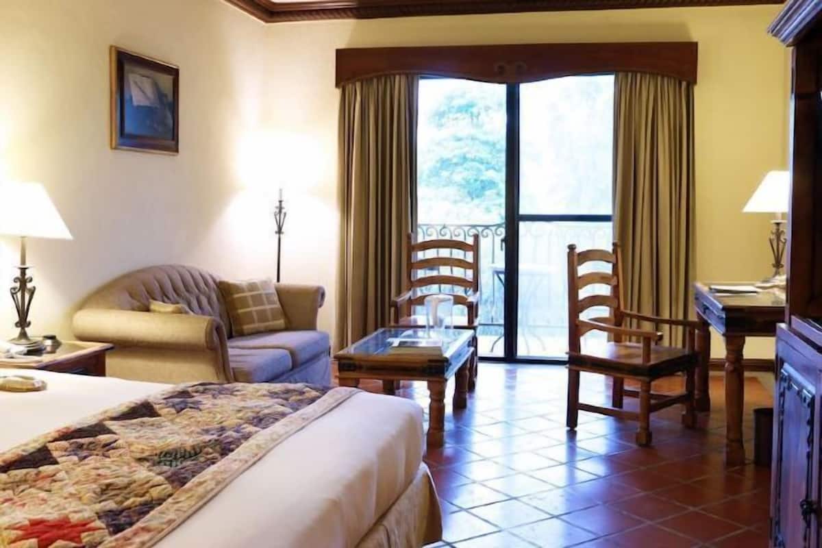 Premium bedding, free minibar, in-room safe, individually decorated