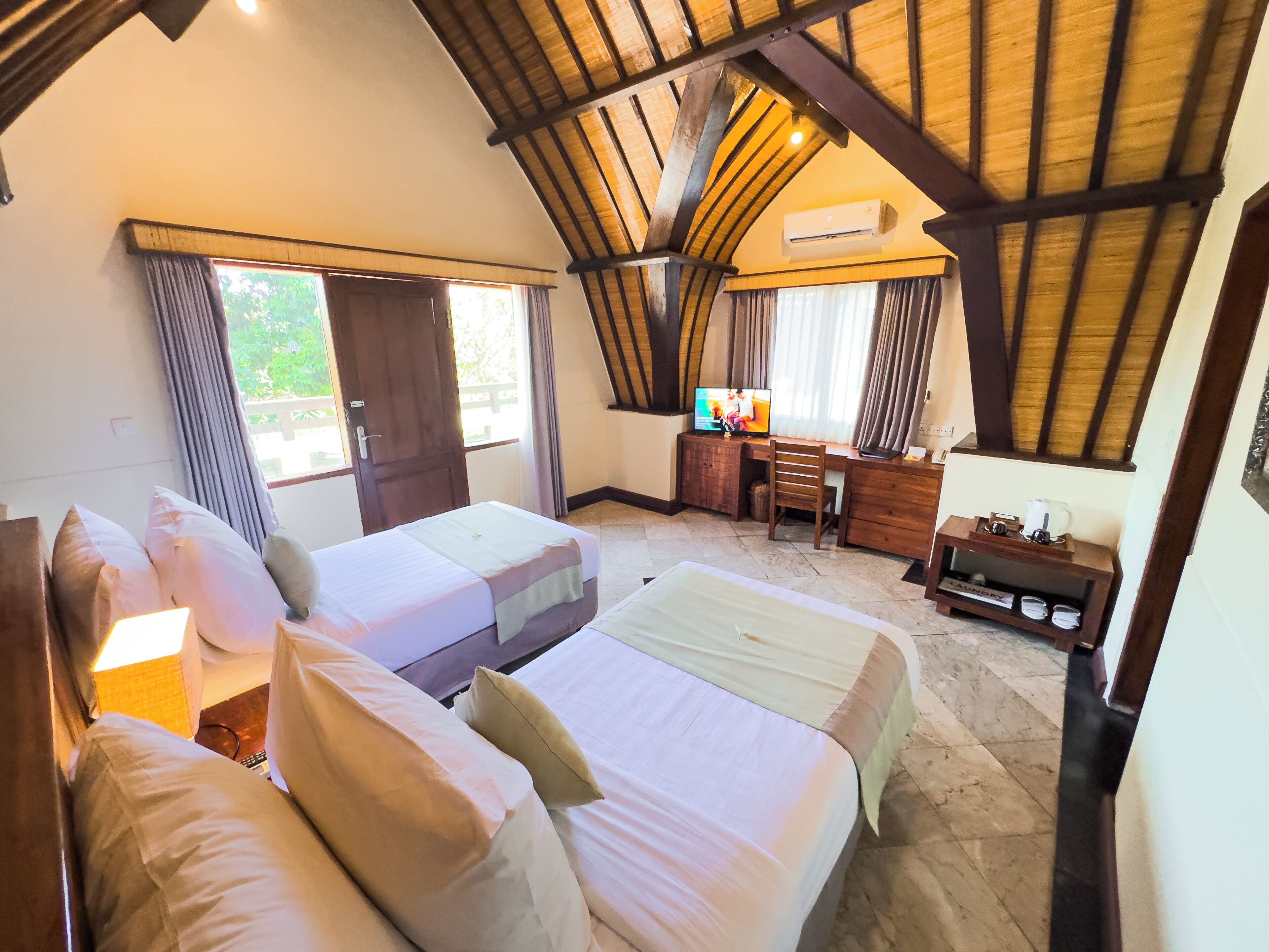 Chambre Supérieure avec lits jumeaux, terrasse (Lumbung Terrace Twin) | Literie de qualité supérieure, minibar, coffres-forts dans les chambres