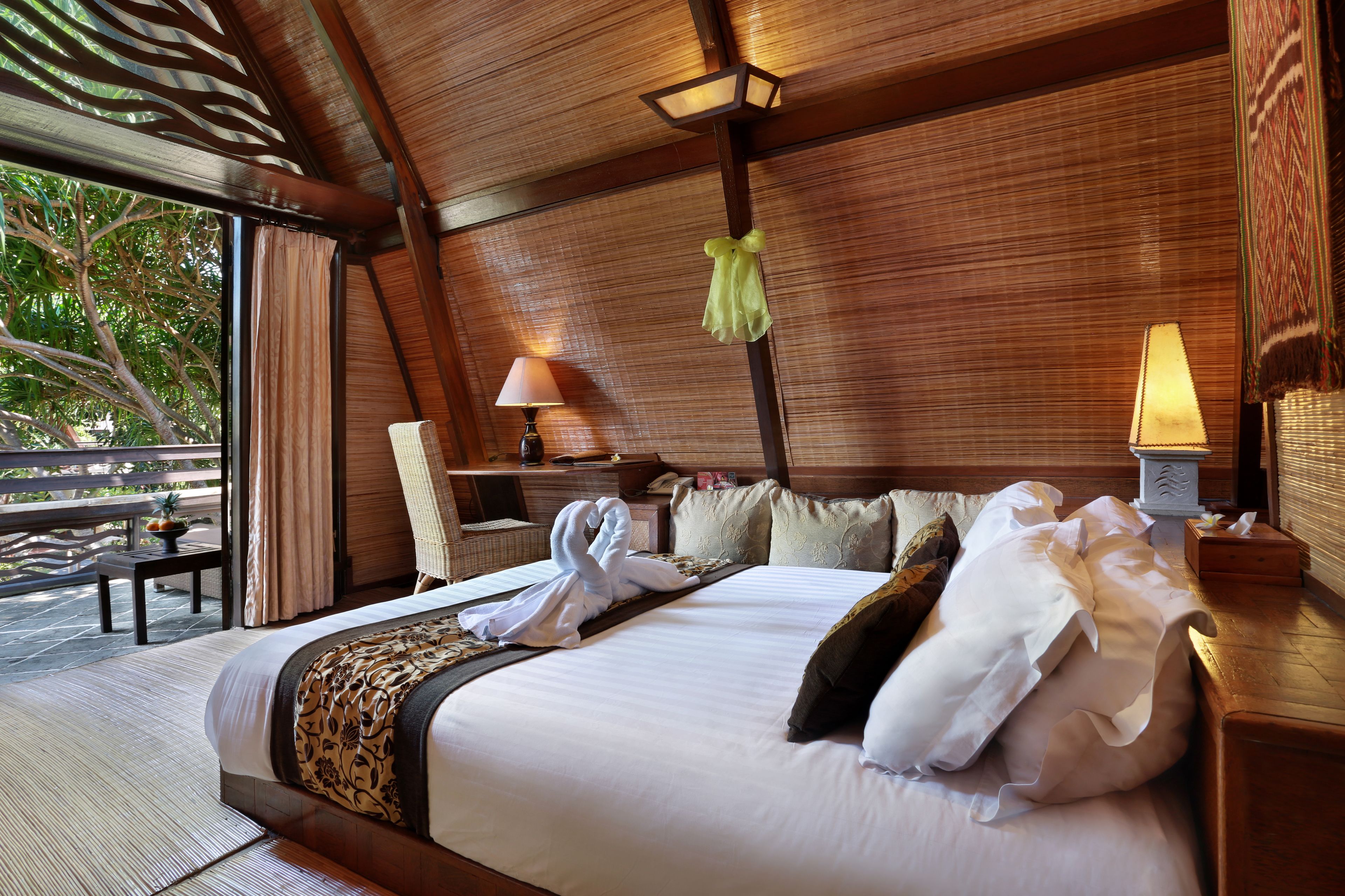 1 bedroom, premium bedding, minibar, in-room safe