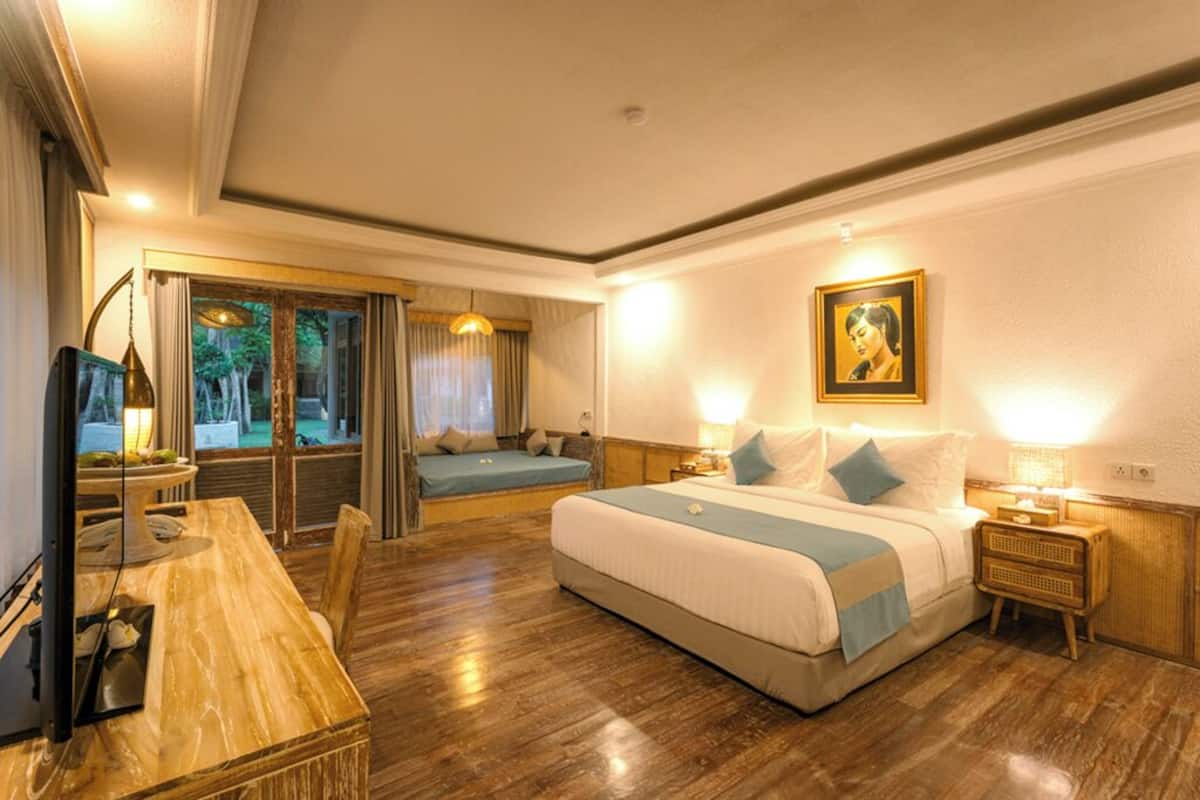 1 bedroom, premium bedding, minibar, in-room safe