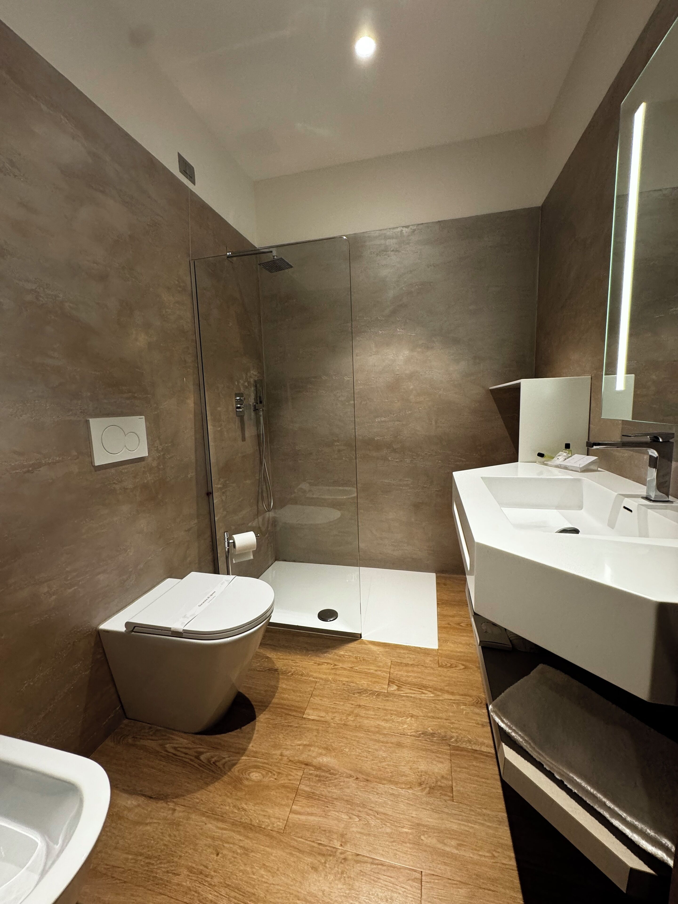 comfort double room | room amenity