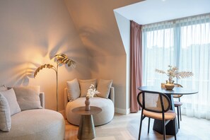 Wellness Suite | Minibar, Zimmersafe, Schreibtisch, laptopgeeigneter Arbeitsplatz