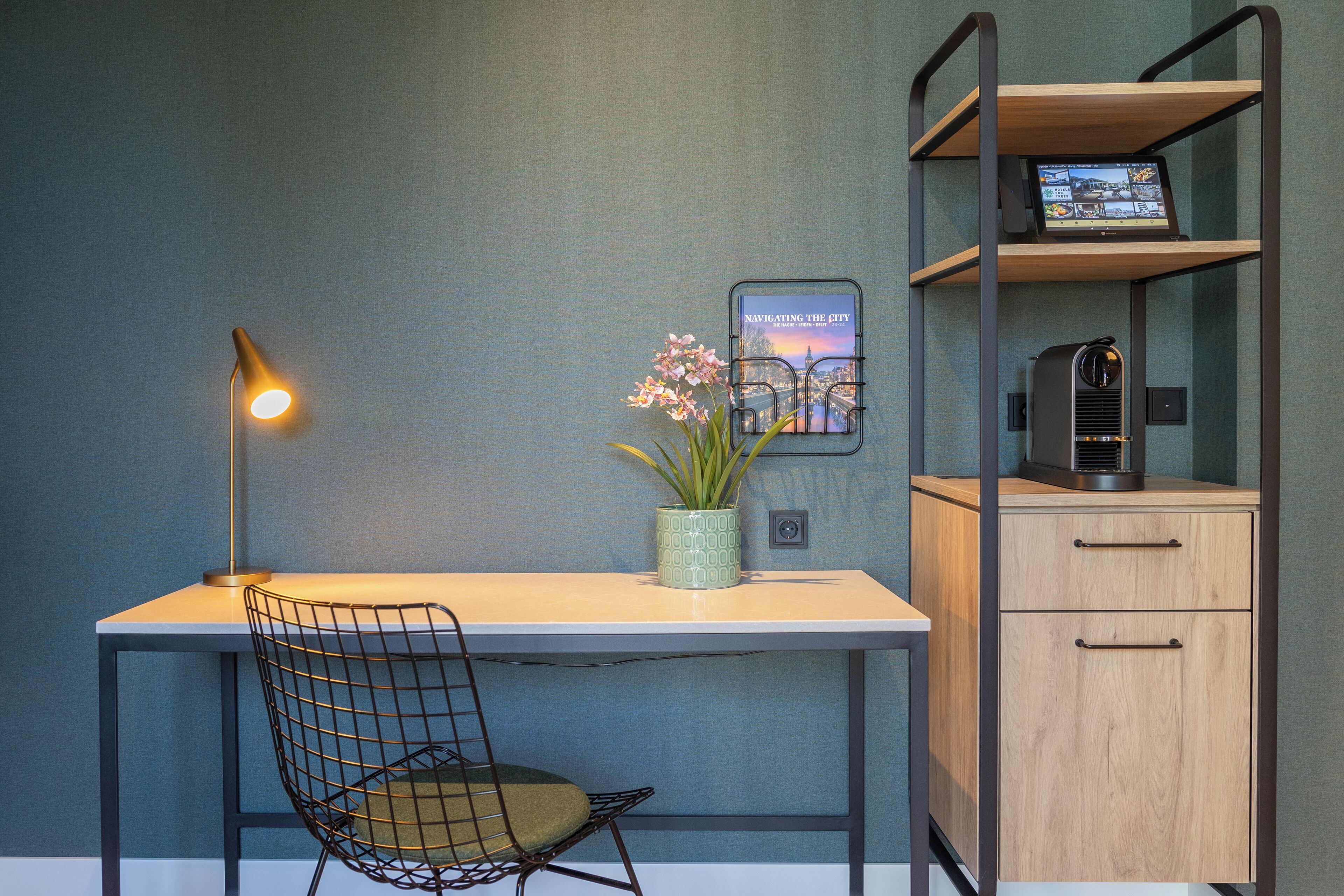 executive double room | 1 bedroom, minibar, in-room safe, desk