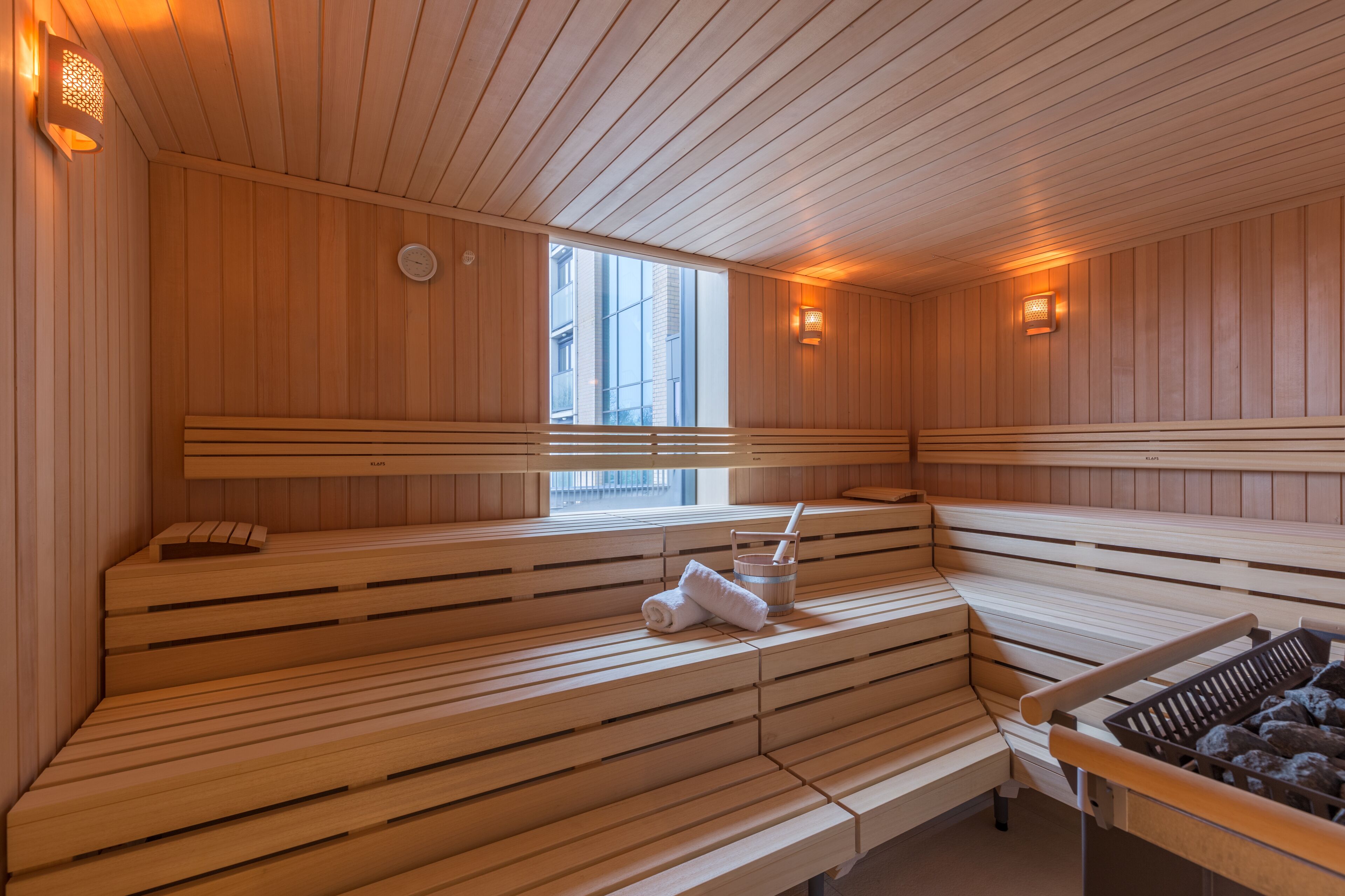 couples treatment room(s), sauna, steam room, body treatments
