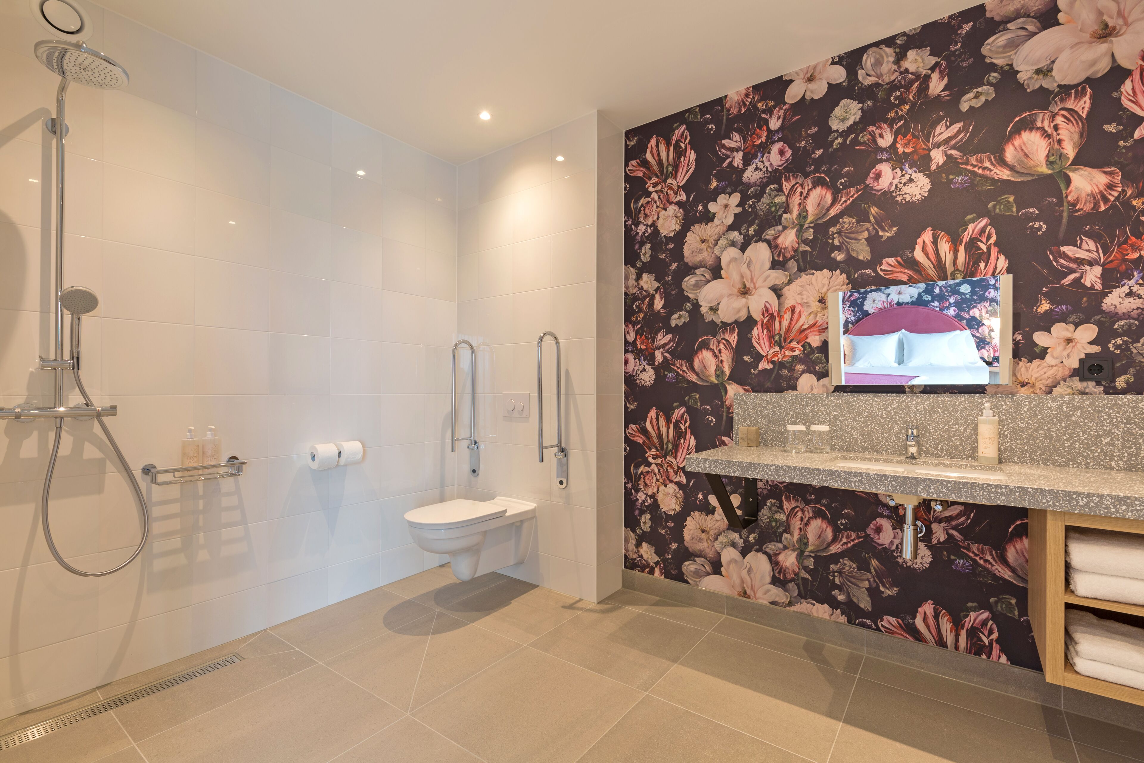 superior double room (accessible) | bathroom | hair dryer, towels, shampoo, toilet paper