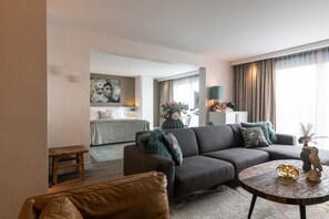 Junior Suite | In-room safe, iron/ironing board, cribs/infant beds, free WiFi - Van der Valk Hotel Venlo (Venlo)