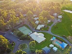 Exterior - Leisure Inn Pokolbin Hill (Pokolbin)