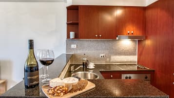 One Bedroom Harbour View Apartment | 1 bedroom, premium bedding, in-room safe, individually decorated