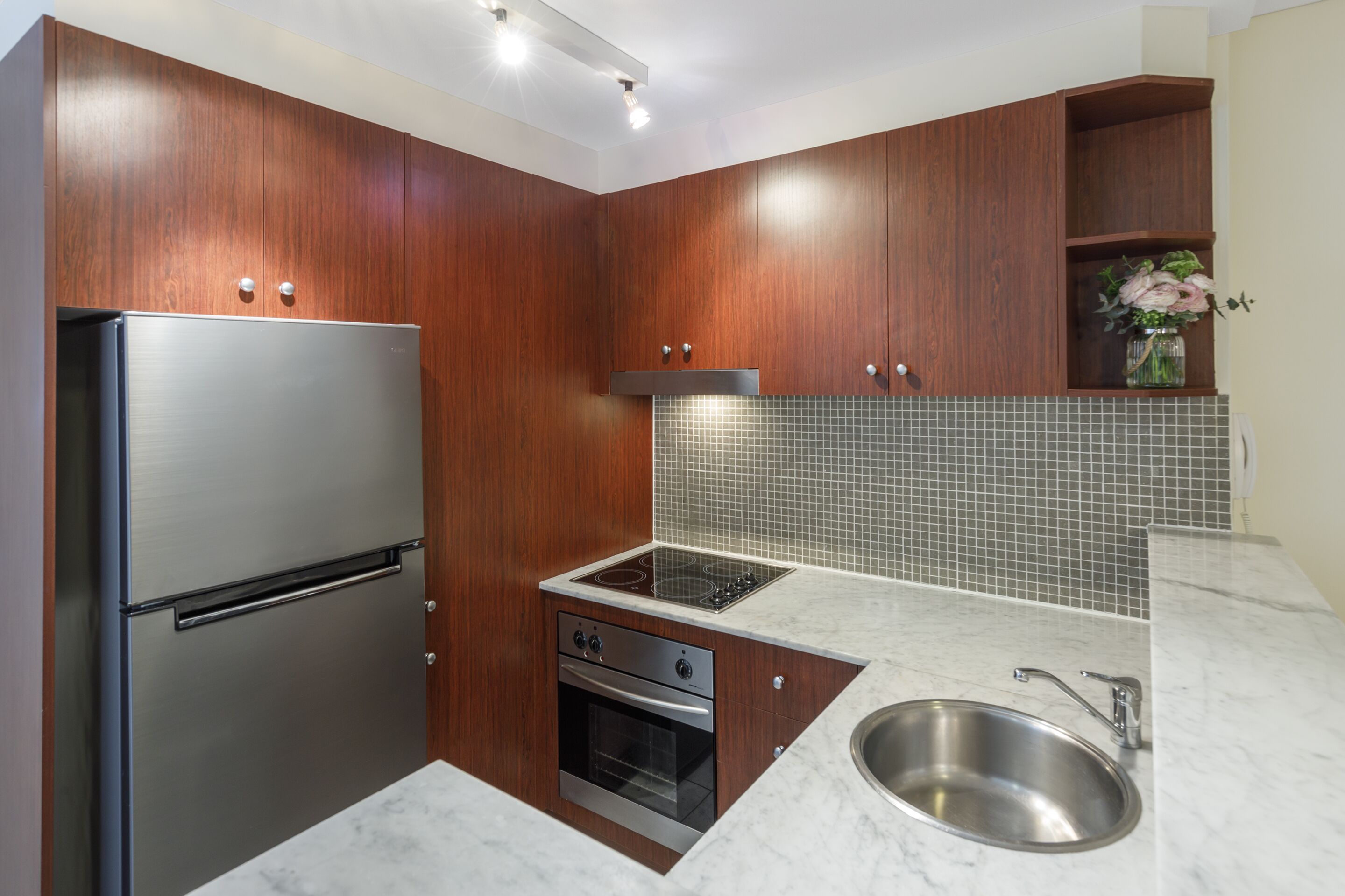 Park Regis Concierge Apartments — image 15