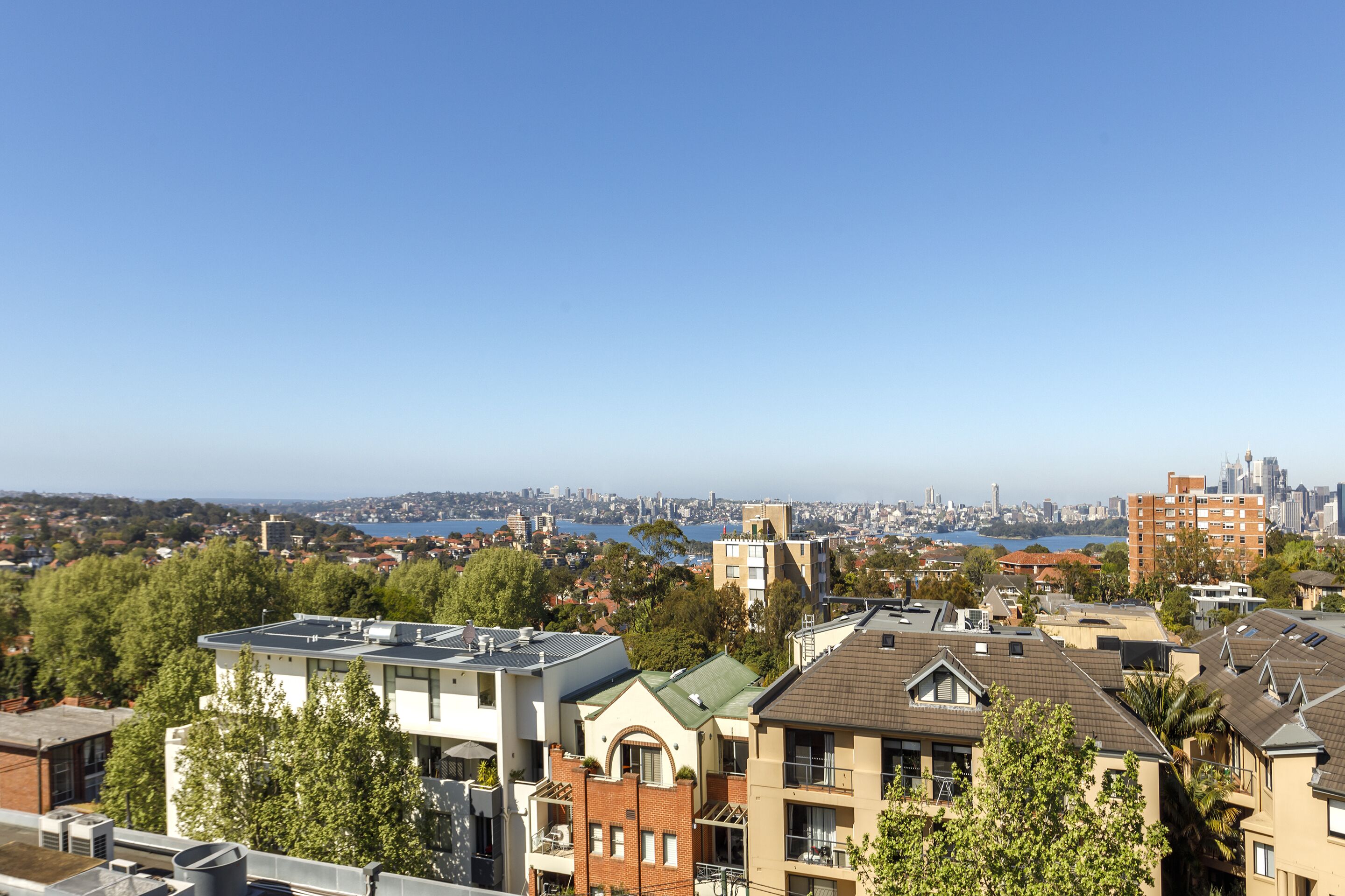 Park Regis Concierge Apartments — image 14