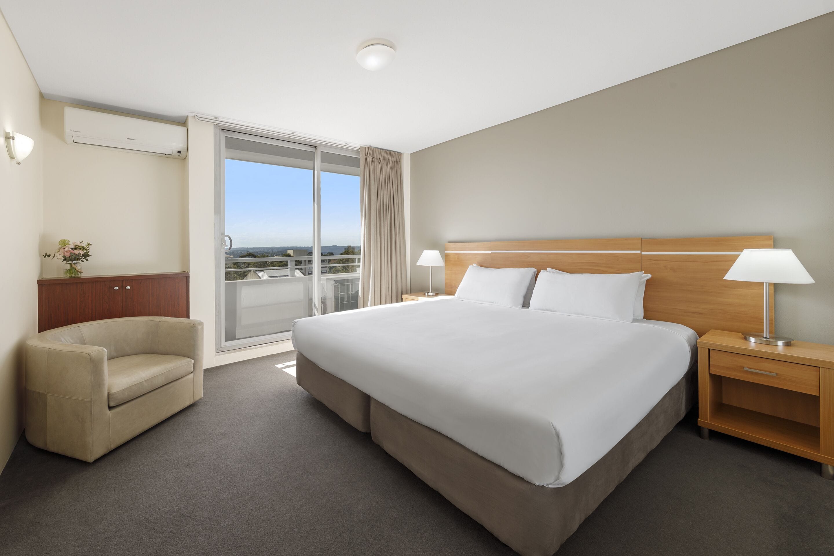 Park Regis Concierge Apartments — image 8