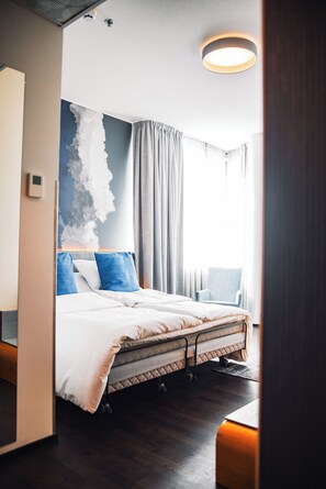 Ropa de cama hipoalergénica y minibar 