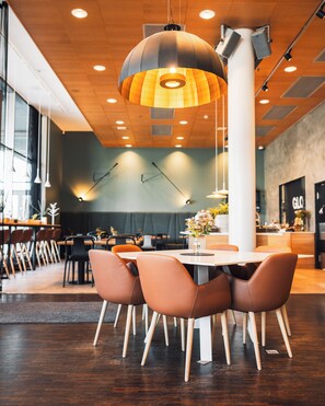 Se sirven almuerzos y cenas