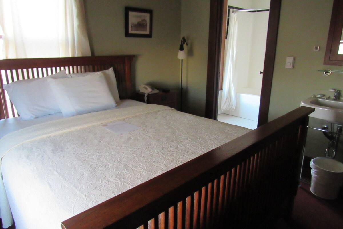 1 bedroom, premium bedding, rollaway beds, free wifi