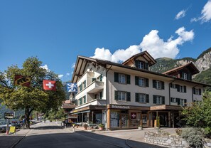 Façana frontal de l'allotjament