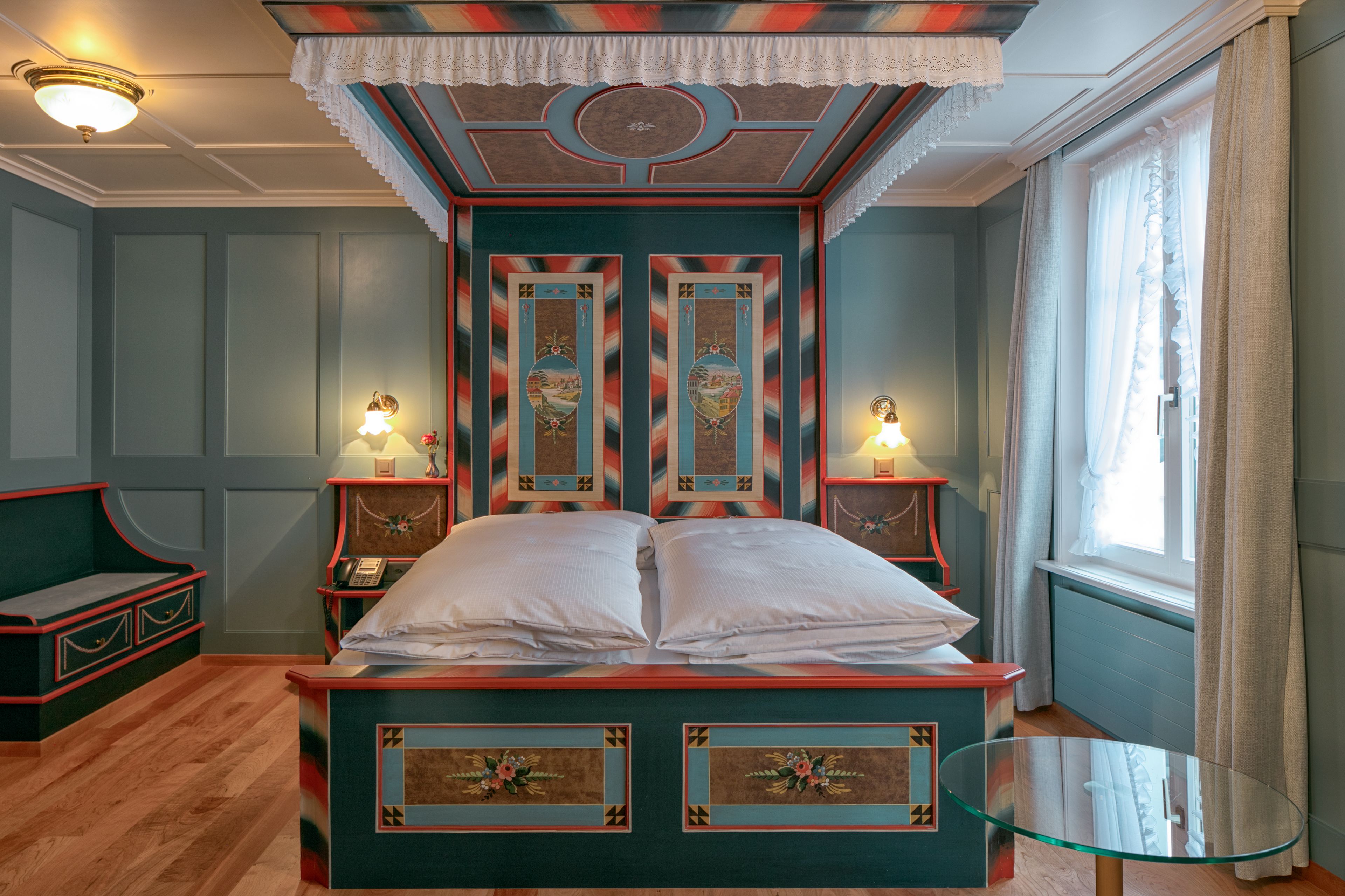 deluxe double room | hypo-allergenic bedding, minibar, in-room safe, desk