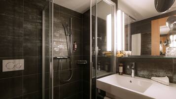 Comfort-Doppelzimmer | Badezimmer