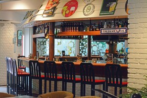 Bar (on property) - Hotel Restaurant Piccard (Vlissingen)