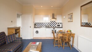 Iron/ironing board, free WiFi, alarm clocks - Fountain Court Morrison (Edinburgh)
