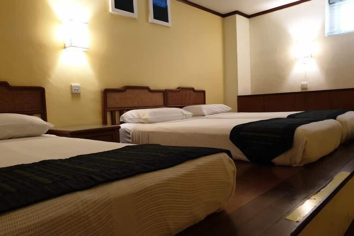Coffres-forts dans les chambres, bureau, Internet gratuit par câble