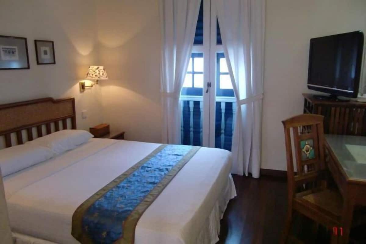 Coffres-forts dans les chambres, bureau, Internet gratuit par câble