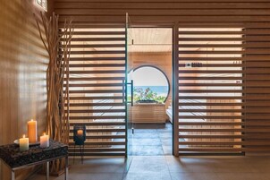 Un sauna, tratamientos corporales, hidroterapia, aromaterapia