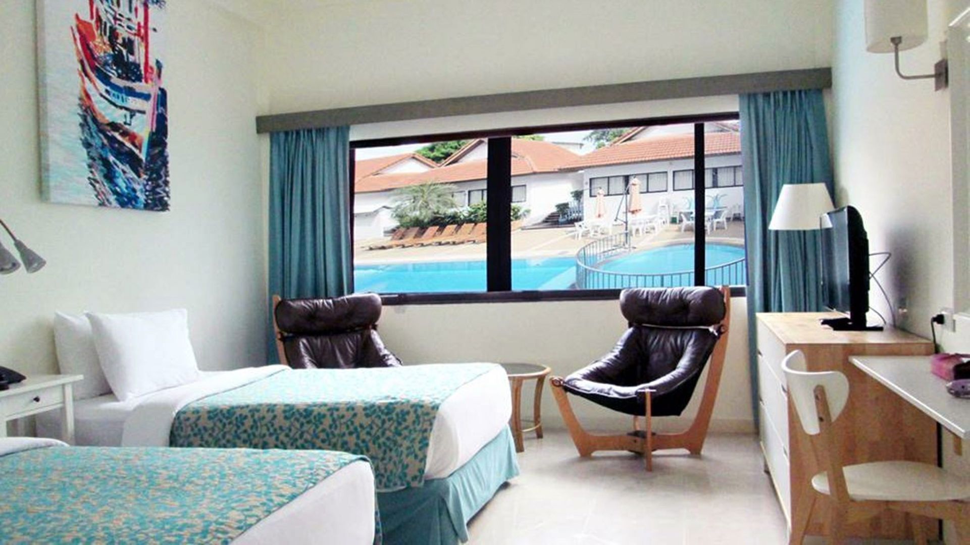 In-room safe, soundproofing, free WiFi