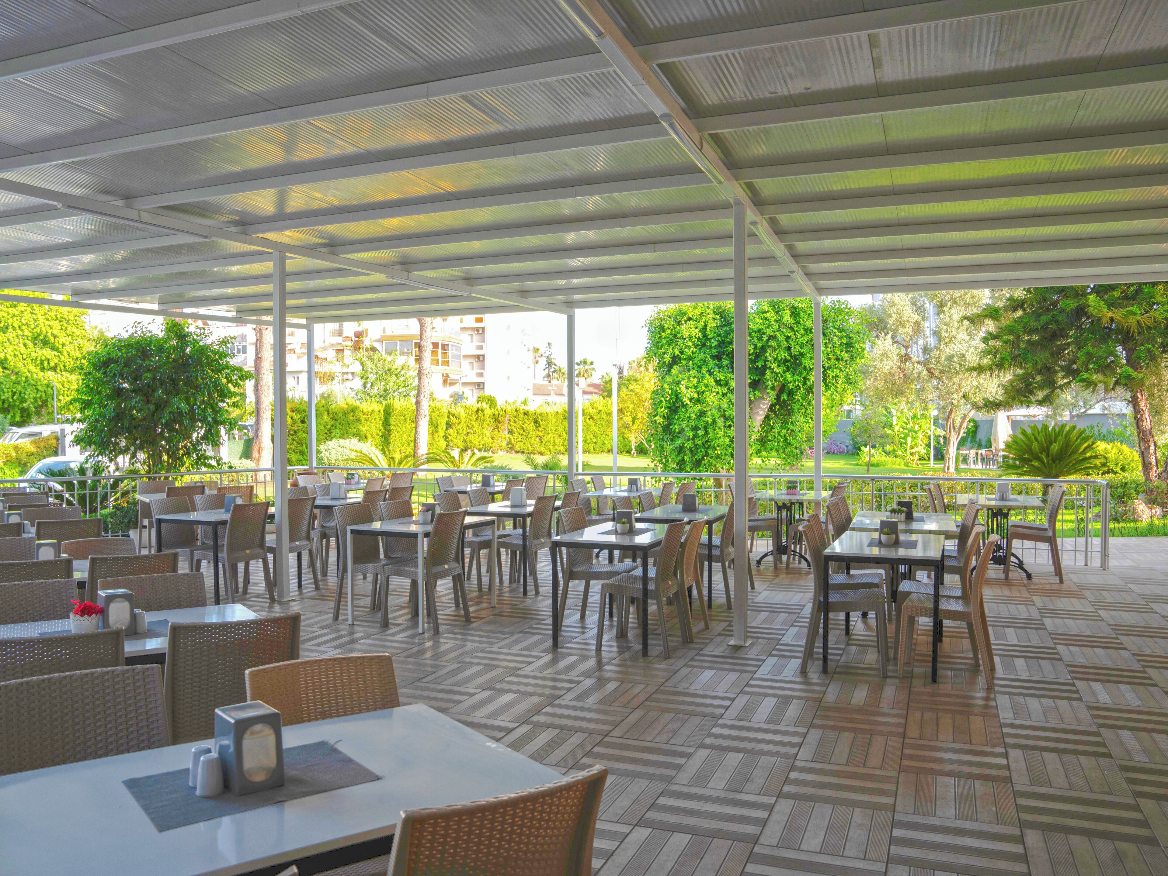 Café da manhã, almoço e jantar