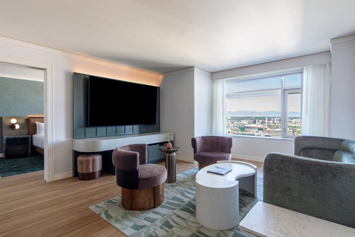 Premium bedding, pillow-top beds, in-room safe, desk