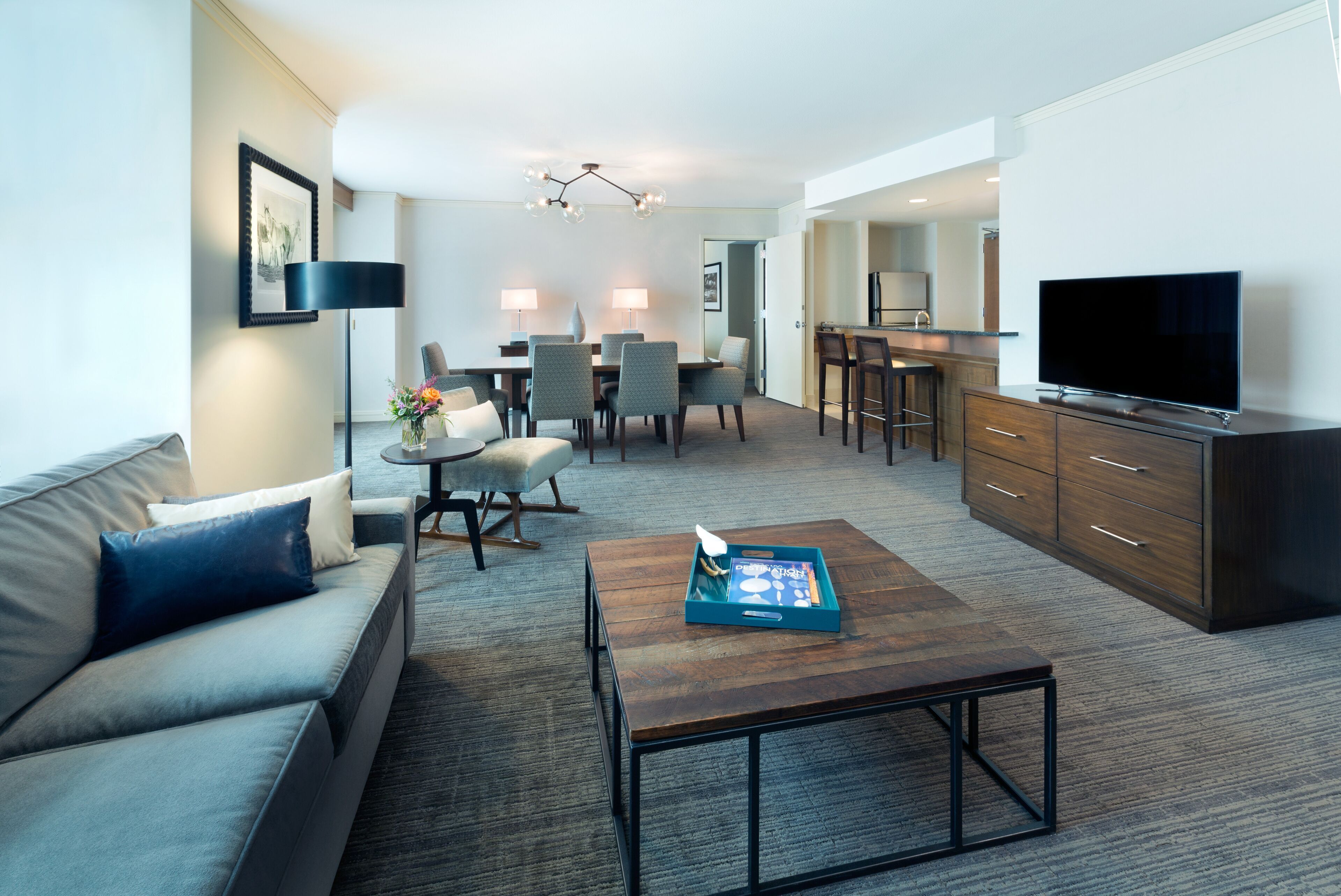 Living area | 46-inch LED TV with cable channels, TV