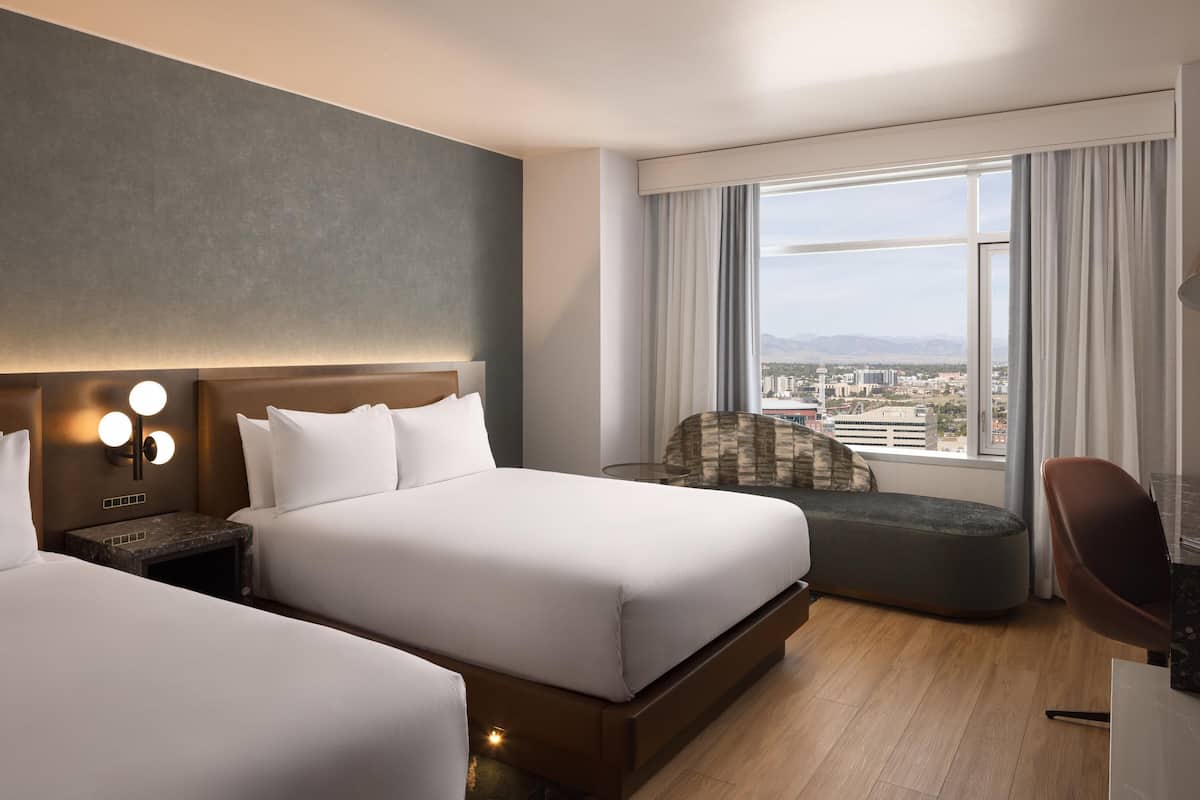 Ropa de cama de alta calidad y camas con pillow-top