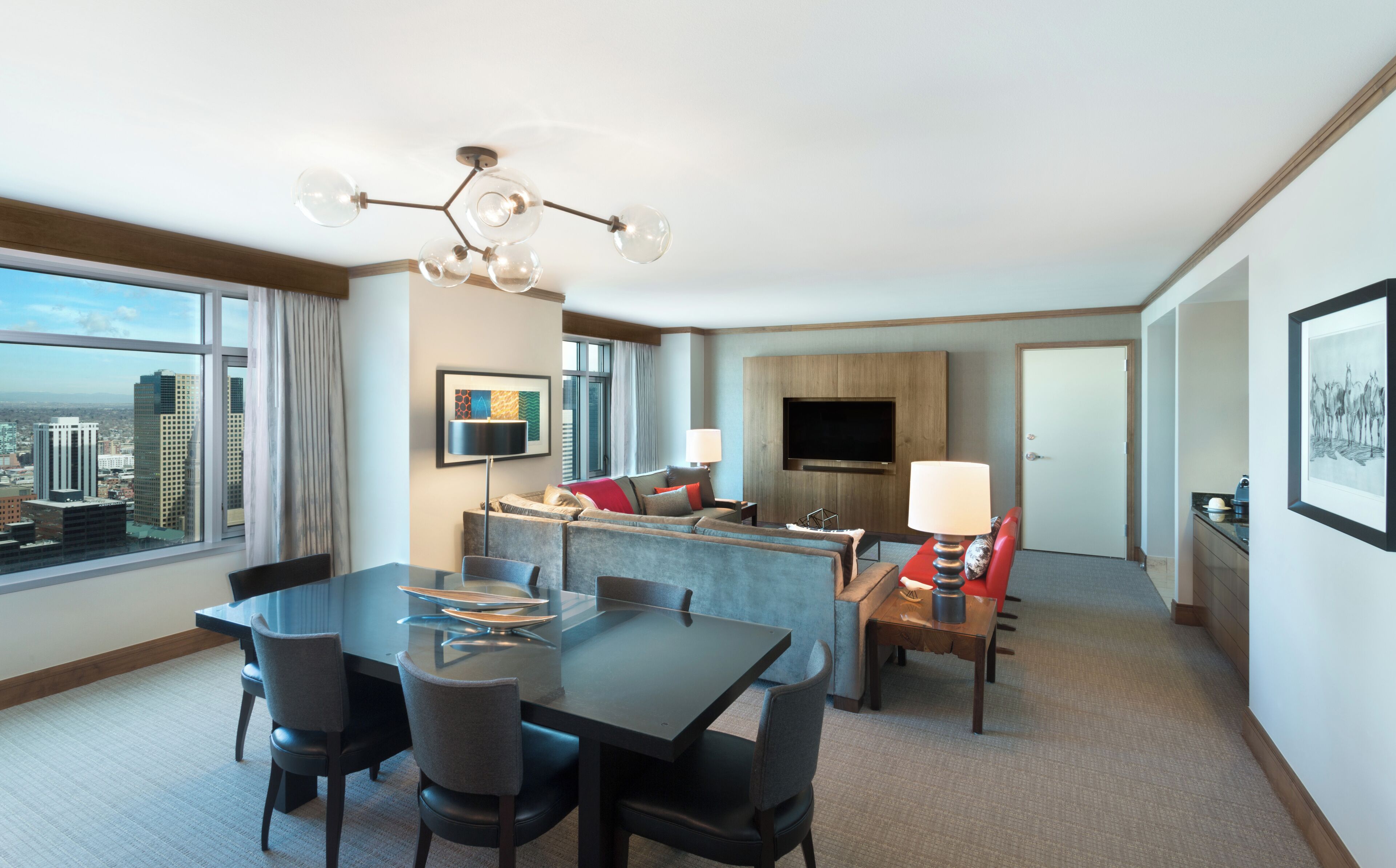 Suite (Cottonwood) | Living area | 46-inch LED TV with cable channels, TV