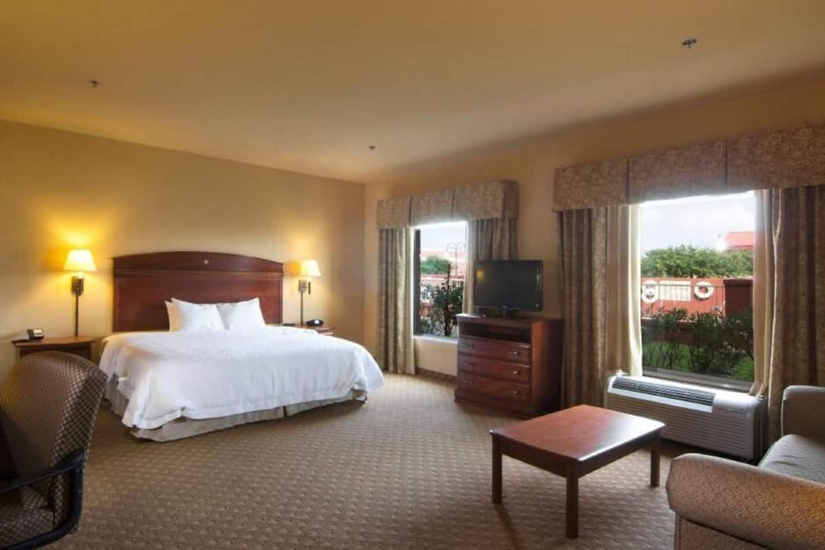 In-room safe, desk, iron/ironing board, free cribs/infant beds