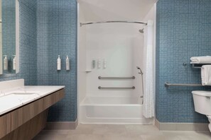 Bathroom shower - Homewood Suites by Hilton Ontario-Rancho Cucamonga (Rancho Cucamonga)