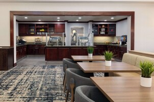 Desayuno buffet incluido todos los días